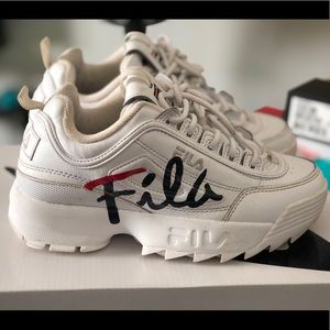 Fila Disruptor II Script